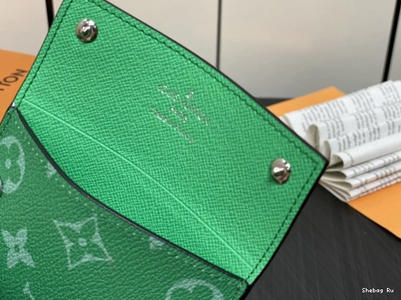 Card Holder Necklace-7.6*10*0.5CM VUITTON LOUIS 0802